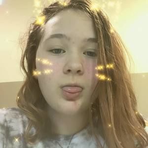 Meet your Posher, Clarissa